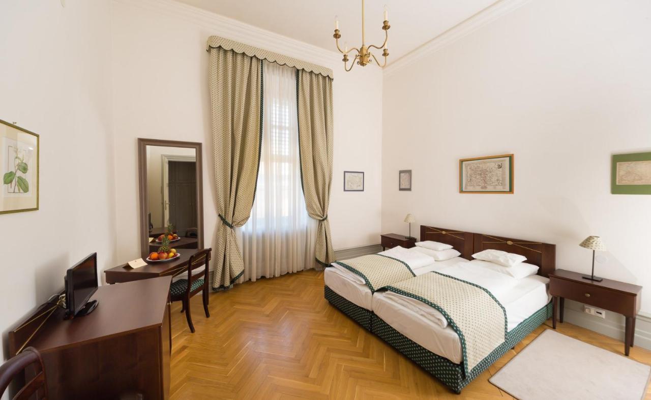 Karolyi Kastely Hotel & Restaurant Fehérvárcsurgó Εξωτερικό φωτογραφία